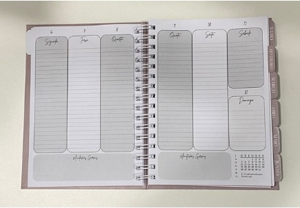 Miolo de agenda com visualização semanal